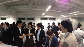 学校を建てよう！オフィス移転＆チャリティー・パーティーをしました。